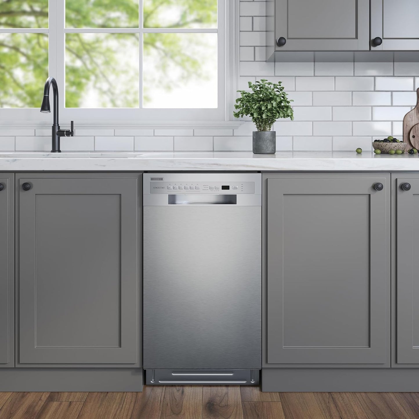 EdgeStar BIDW1802WH 18 Inch Wide 8 Place Setting Built-In Dishwasher